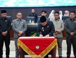 Tok! Perda Pertanggungjawaban APBD Gowa 2025 Disahkan, Wabup-Sekda Kompak Hadir