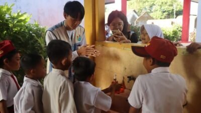 Pendekatan One Health Mahasiswa Unhas Jawab Tantangan Stunting Desa Pesisir
