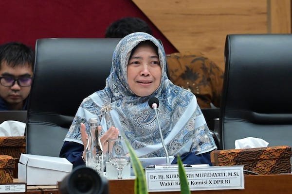 Usai Putusan MK, DPR Minta Transisi Pendanaan MBG Lebih Transparan