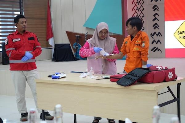 Srikandi PLN UID Sulselrabar Cetak 100 Perempuan Tangguh dan Siaga Bencana