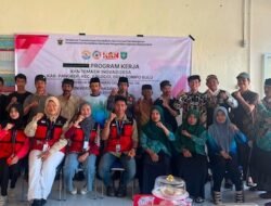 Mahasiswa KKN Unhas Edukasi Pembuatan Pupuk Organik Cair Berbasis Air Cucian Beras