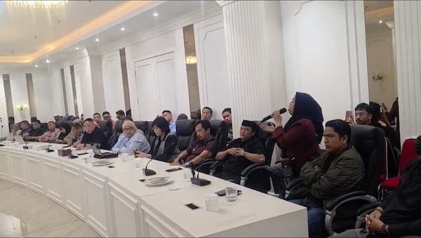 Warga Tamalanrea Luapkan Kemarahan di Rakor PSEL, Desak Pindahkan Lokasi