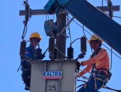 Momen Kemerdekaan RI, PLN ULP Sungguminasa Lakukan Manajemen Trafo di Jalan Poros Pattallassang