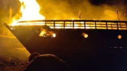 Diduga Dibakar OTK, Kapal Nelayan dan Kapal Latih SMKN 3 Jeneponto Hangus