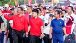 Hari Pramuka ke-65 di Bone, Gubernur Sulsel-Mentan RI Lepas Ribuan Peserta Jalan Sehat