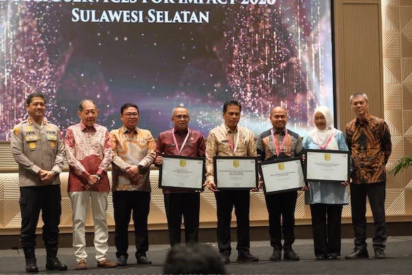 Lontara+ Antarkan Diskominfo Makassar Raih Public Service of the Year Sulsel 2026