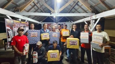 Sambut HUT ke-81 RI, Polsek Arungkeke Gelar Turnamen Domino Bareng Warga