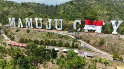 Lanal Mamuju dan BPBD Sulbar Kibarkan Bendera Raksasa di Mamuju City