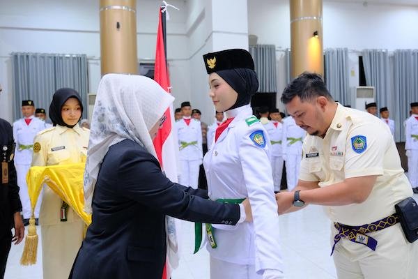 Bupati Husniah Talenrang Kukuhkan 70 Anggota Paskibraka Gowa