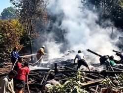 Kebakaran Hanguskan Dua Rumah Warga di Kampung Baroe Bantaeng