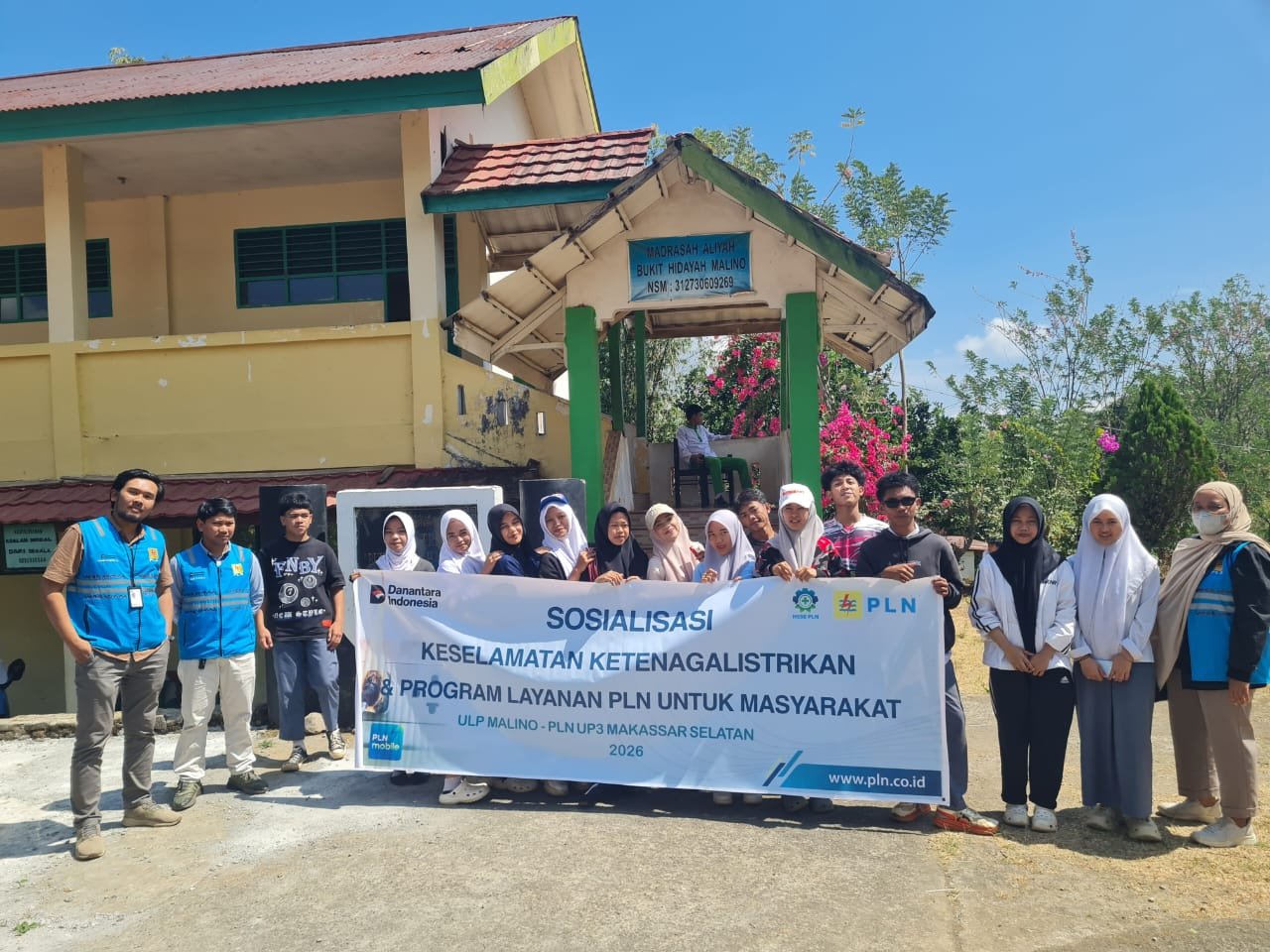 Semarak Kemerdekaan, PLN ULP Malino Edukasi Kelistrikan Siswa SMK Bukit Hidayah