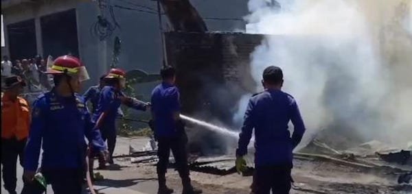 Kebakaran Hanguskan Rumah dan Bengkel Motor di Pallangga Gowa