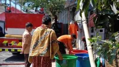 Kekeringan Meluas di Makassar, BPBD Salurkan Air Bersih ke 23 Titik di 5 Kecamatan
