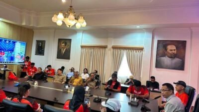 Sambangi Gereja Toraja, Ganjar Pranowo Kenang Hangatnya Toleransi di Tongkonan Sanggulele