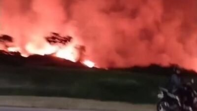 Lahan Kosong di Citraland Makassar Dilalap Api