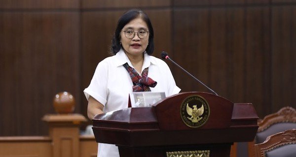 Masalah Sampah Menumpuk, Bau Hingga Dibakar Dibawa ke MK
