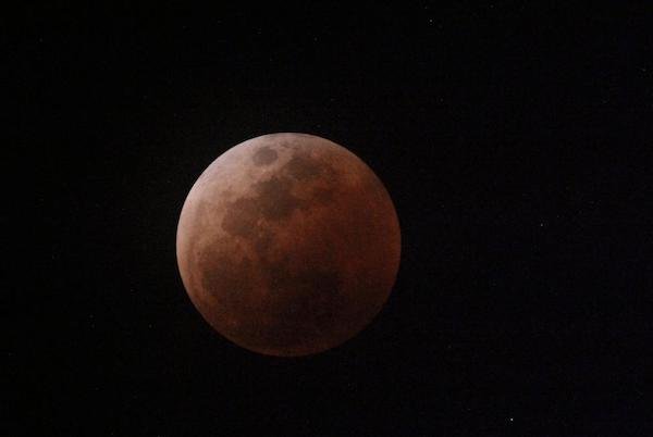 Gerhana Bulan Sebagaian Terjadi Hari Ini, Tidak Terlihat di Indonesia
