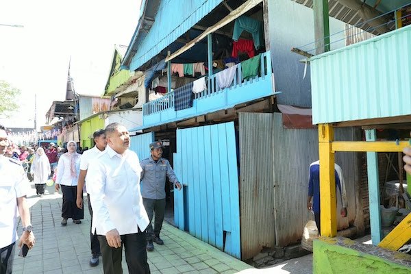 200 Rumah di Buloa Disulap Jadi Kampung Warna-Warni, Appi Pastikan Air Bersih