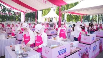 Pertamina Patra Niaga Regional Sulawesi Catat Rekor MURI Memasak Serentak di 8 Kota