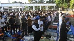 Gubernur Sulsel Bersama Ribuan Warga Gelar Salat Istisqa, Panjatkan Doa Agar Hujan Turun