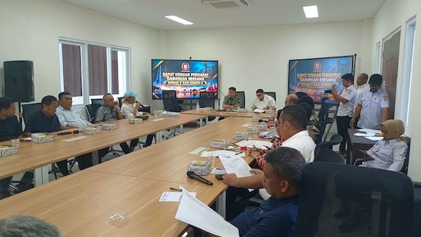 DPRD Makassar Kupas Polemik Seragam Gratis dan Tudingan Korupsi di RDP