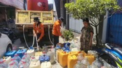 BPBD Makassar Distribusi Air Bersih ke 161 Titik, 33.641 Jiwa Jadi Sasaran