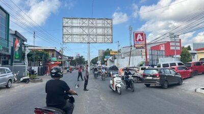 Cegah Kemacetan, Polres Bulukumba Turunkan Personel Atur Lalu Lintas di SPBU