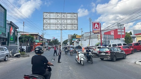 Cegah Kemacetan, Polres Bulukumba Turunkan Personel Atur Lalu Lintas di SPBU