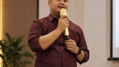 OPINI: Siapa yang Salah dalam Antrean BBM Makassar! Foucault dan Politik Pembentukan Narasi