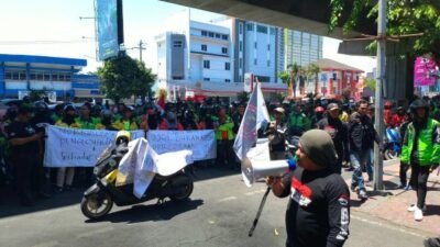 Driver Ojol Geruduk DPRD Sulsel Imbas Aturan Ganjil-Genap dan Pembatasan Bar BBM