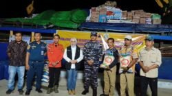 TNI AL dan Pemkab Mamuju Salurkan 53 Ton Air Bersih ke Balabalakang