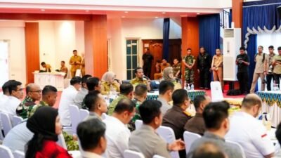 Gubernur Sulsel Rapat Bersama Forkopimda Evaluasi Antrean BBM, Minta Pertamina Analisis Kebutuhan Tambahan Kuota