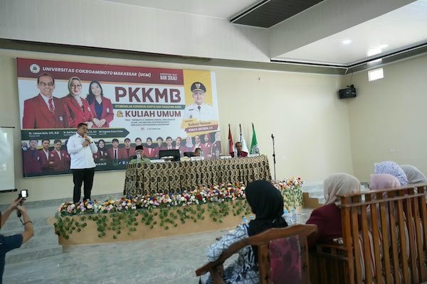Dari Penyiar Radio ke Wali Kota, Appi Bagikan Kunci Bangun Karier Kepada Mahasiswa UCM