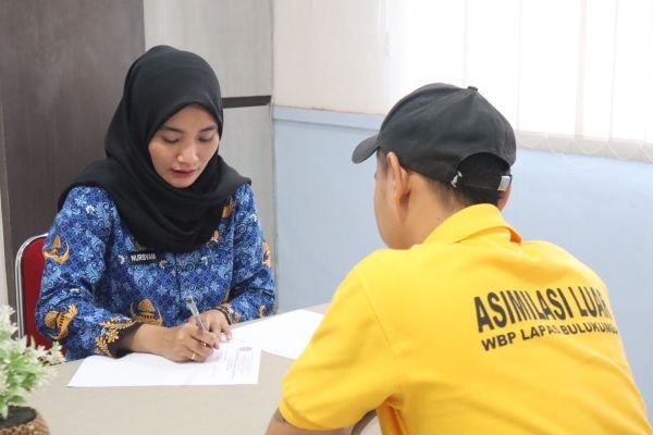 Cegah Narkoba, Warga Binaan dan Pegawai Lapas Bulukumba Jalani Tes Urine