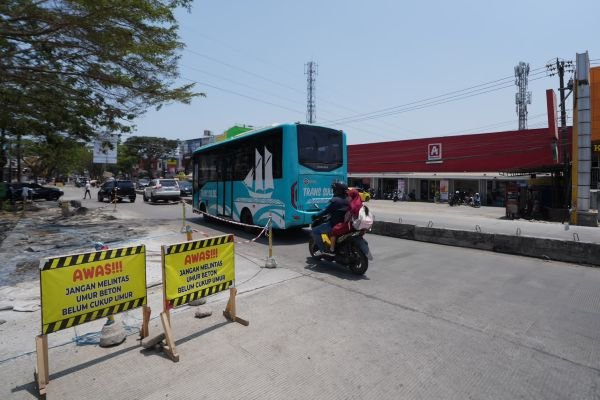 Update MYP Pemprov Sulsel: Jalan Aroepala Makassar Tuntas Dibeton