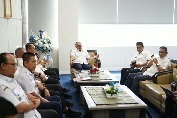 Bahas RKA 2027, Gubernur Sulbar Minta OPD Fokus Program Berdampak ke Masyarakat