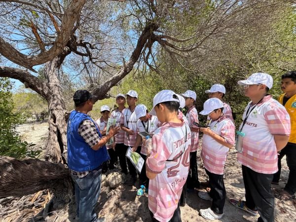 Siswa SMP Athirah Tanam Mangrove di PPLH Putondo, Belajar Jaga Ekosistem Pesisir