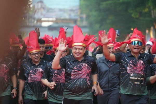 Appi dan Pangdam XIV Hasanuddin Ikut Lari di Patonro Elite Run 2026