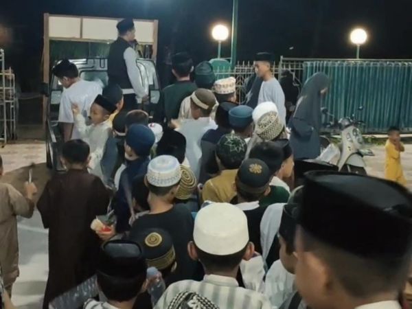 Sambut Idhul Adha, Santri Mesjid Nurul Jihad Pammanjengang Gelar Takbir Keliling di Jeneponto