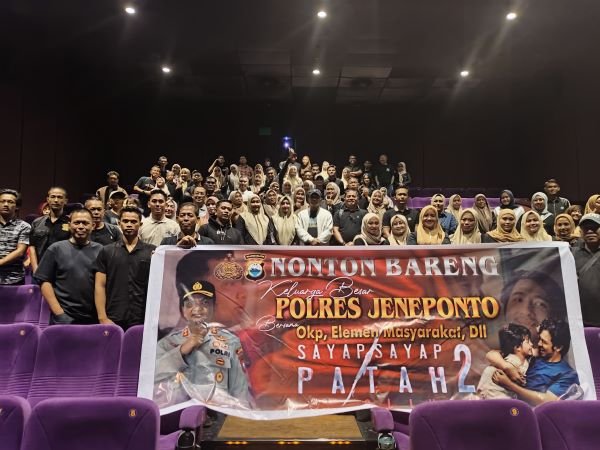 Cegah Radikalisme, Polres Jeneponto Ajak Jajaran Nobar Film di Bioskop
