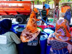 Pemprov Sulsel Salurkan Air Bersih untuk Warga Terdampak Kekeringan di Maros