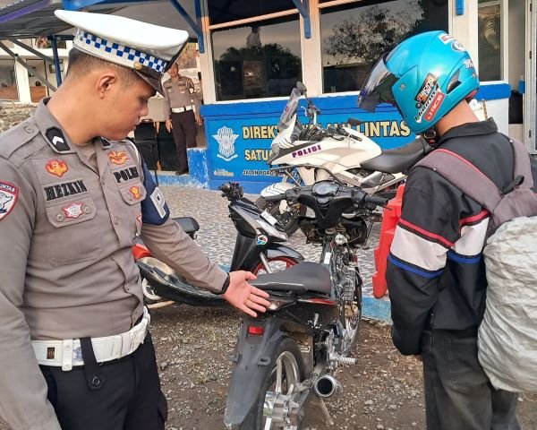 Razia Rutin PJR Polda Sulbar, 2 Motor dan 3 STNK Diamankan
