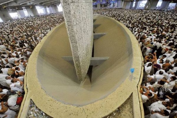 Ribuan Jemaah Embarkasi Makassar Jalani Puncak Haji, Mulai Wukuf hingga Lempar Jumrah