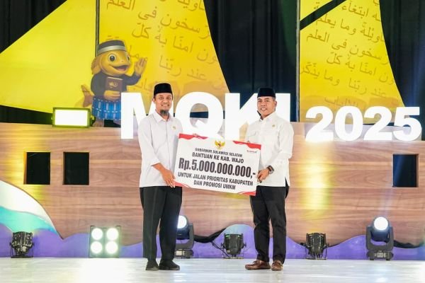 Gubernur Sulsel Komitmen Perkuat Infrastruktur Jalan di Wajo Senilai Rp522 Miliar