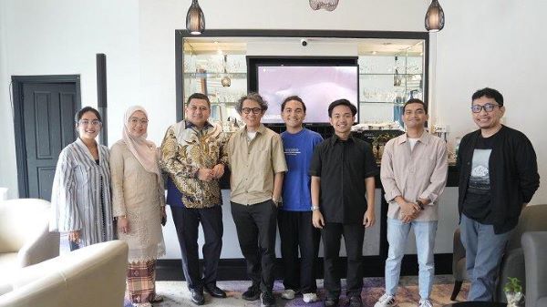 Pemkot Makassar Gandeng Riri Riza Kembangkan Ekosistem Film dan Budaya