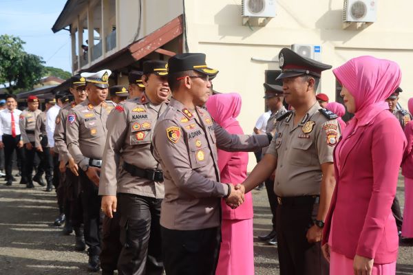 14 Personel Polres Selayar Naik Pangkat, 2 Diberhentikan Tidak Hormat