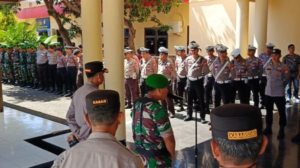 Hadapi Gelombang Aksi, Ratusan TNI Polri Diterjunkan ke Kantor DPRD Jeneponto