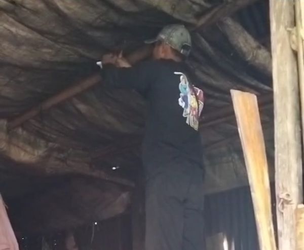 Kolaborasi Polres Jeneponto dan PLN, Beri Bantuan Listrik ke Warga Miskin