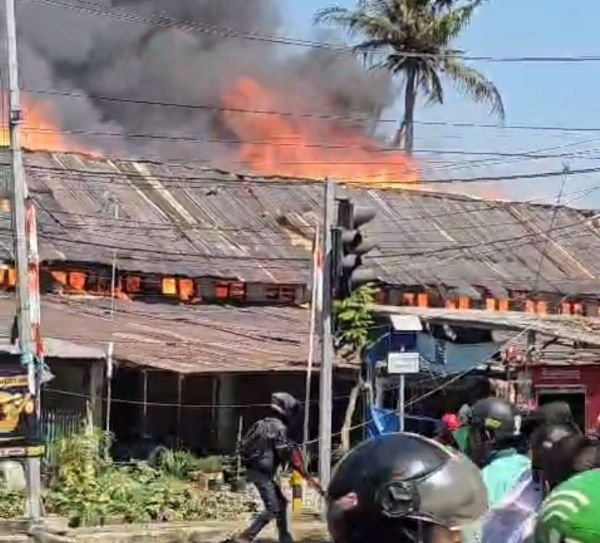 Breaking News: Kebakaran di Asrama Mattoanging Makassar