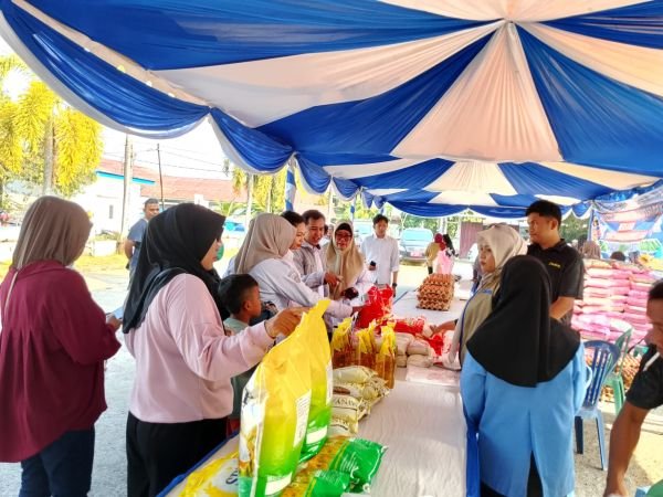 GPM Serentak Dinas Pangan Sulbar, Warga Dapatkan Kebutuhan Pokok Murah